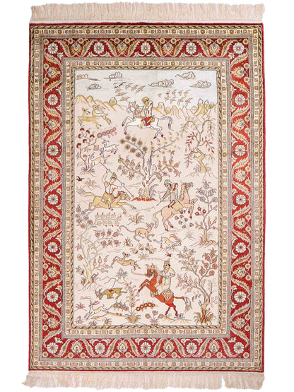Feiner, handgeknüpfter Art Ghom aus Kunstseide. Ursprung China. Größe: 193 x 121 cm. Hauptfarben: Weiß, Creme, Rot. Vertrieb durch JUPITER Intl.