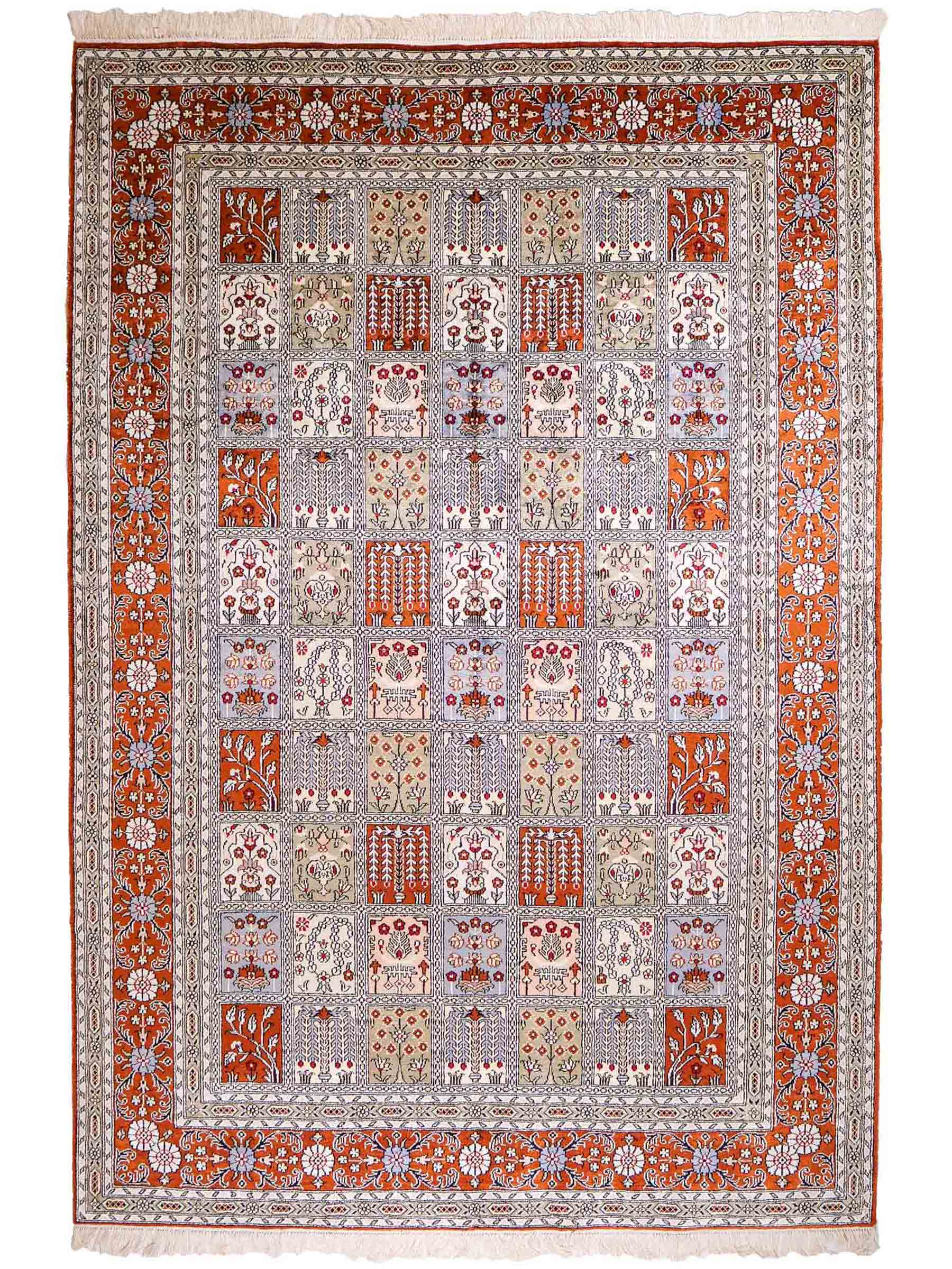 Feiner, handgeknüpfter, chinesischer Orientteppich mit Ghom Design aus Kunstseide, braun, multicolor. 268x181 cm. Verkauf durch Jupiter Intl.