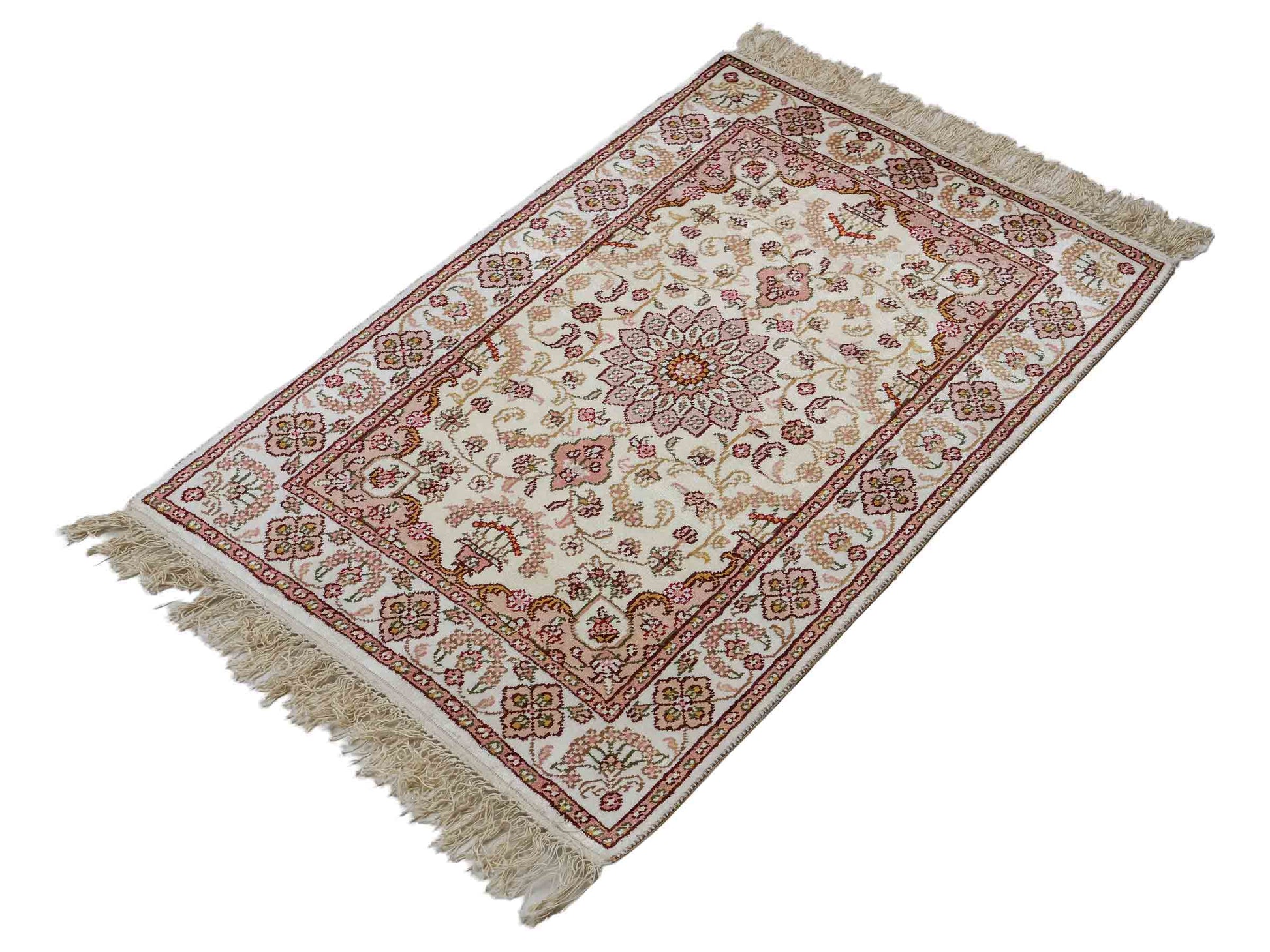 Feiner, handgeknüpfter, chinesischer Orientteppich mit Ghom Design aus Kunstseide, weiß, creme. 88x59 cm. Verkauf durch Jupiter Intl.