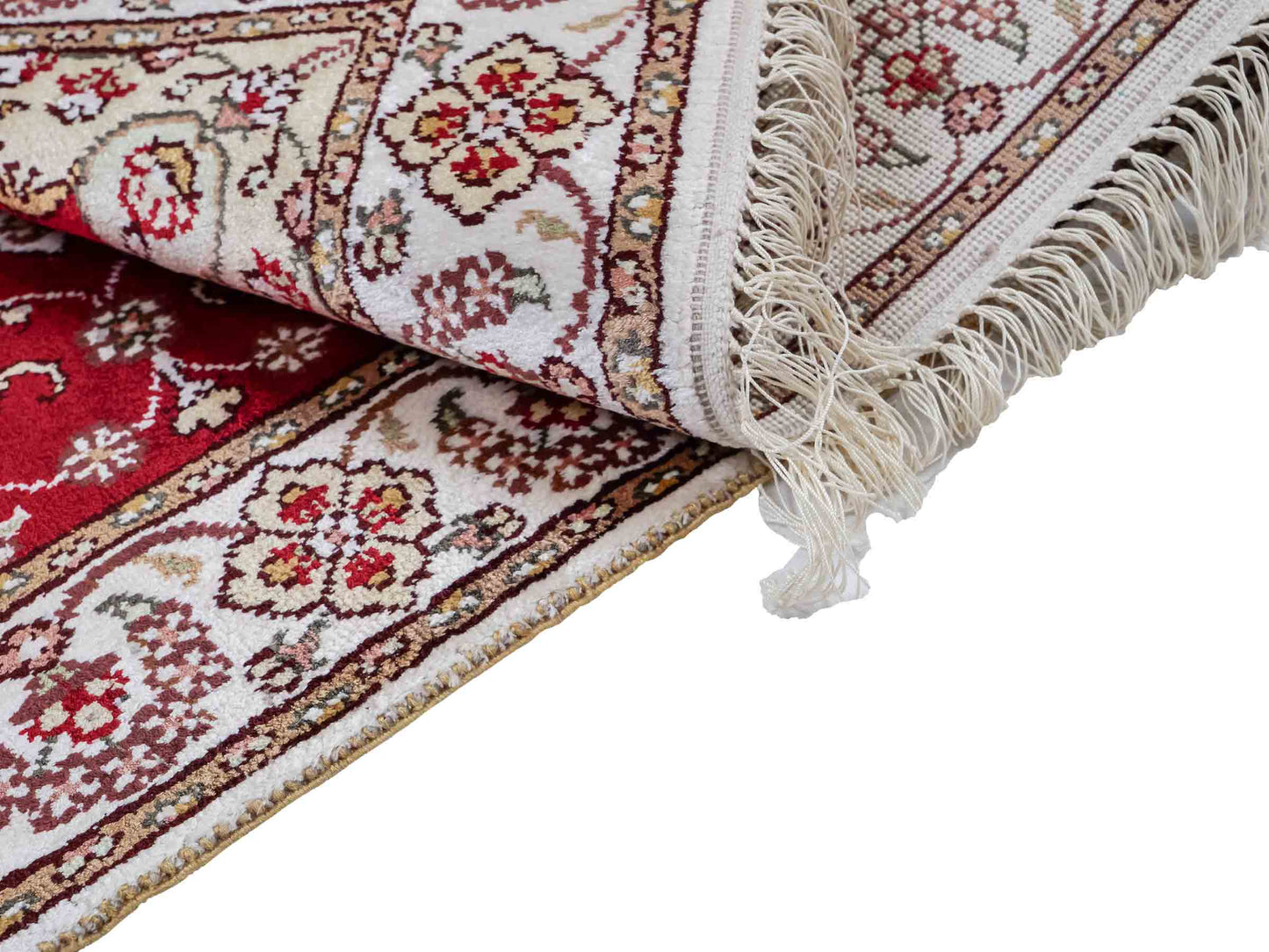 Feiner, handgeknüpfter, chinesischer Orientteppich mit Ghom Design aus Kunstseide, rot, weiß, creme. 89x61 cm. Verkauf durch Jupiter Intl.