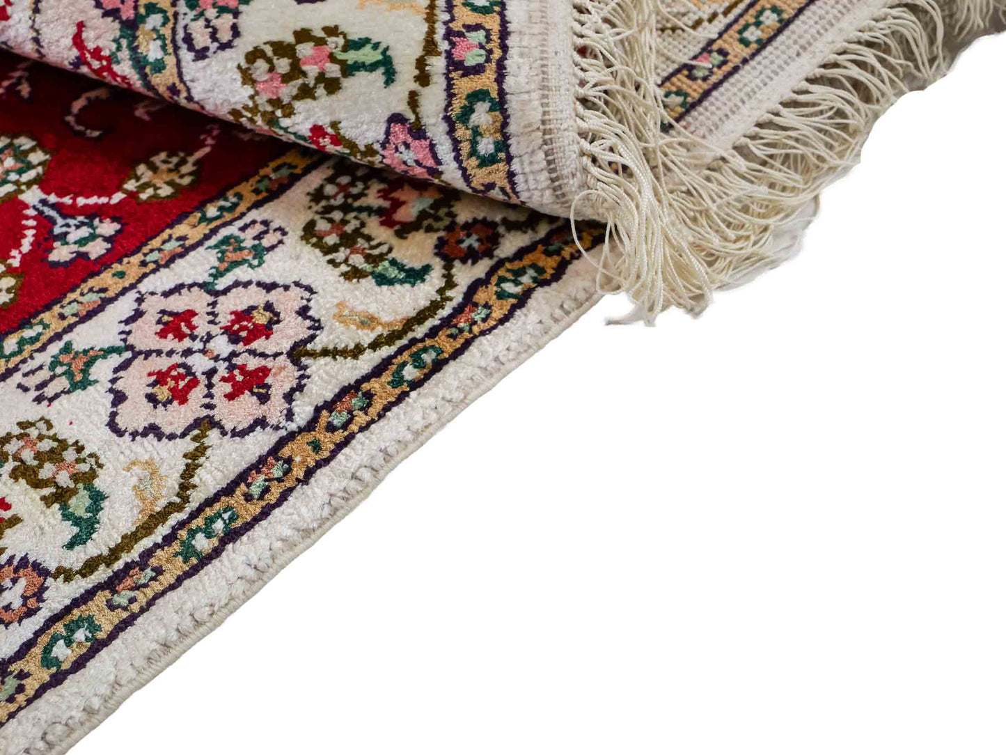 Feiner, handgeknüpfter, chinesischer Orientteppich mit Ghom Design aus Kunstseide, rot, weiß, creme. 89x62 cm. Verkauf durch Jupiter Intl.