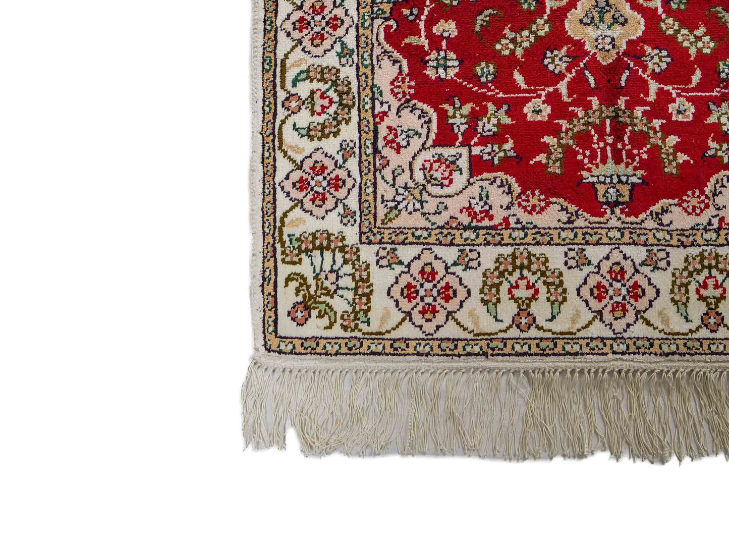 Feiner, handgeknüpfter, chinesischer Orientteppich mit Ghom Design aus Kunstseide, rot, weiß, creme. 89x62 cm. Verkauf durch Jupiter Intl.