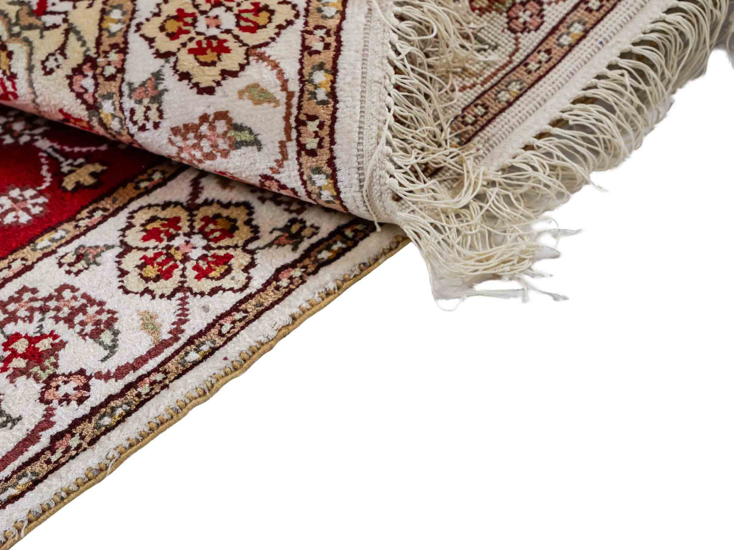 Feiner, handgeknüpfter, chinesischer Orientteppich mit Ghom Design aus Kunstseide, rot, weiß, creme. 89x62 cm. Verkauf durch Jupiter Intl.