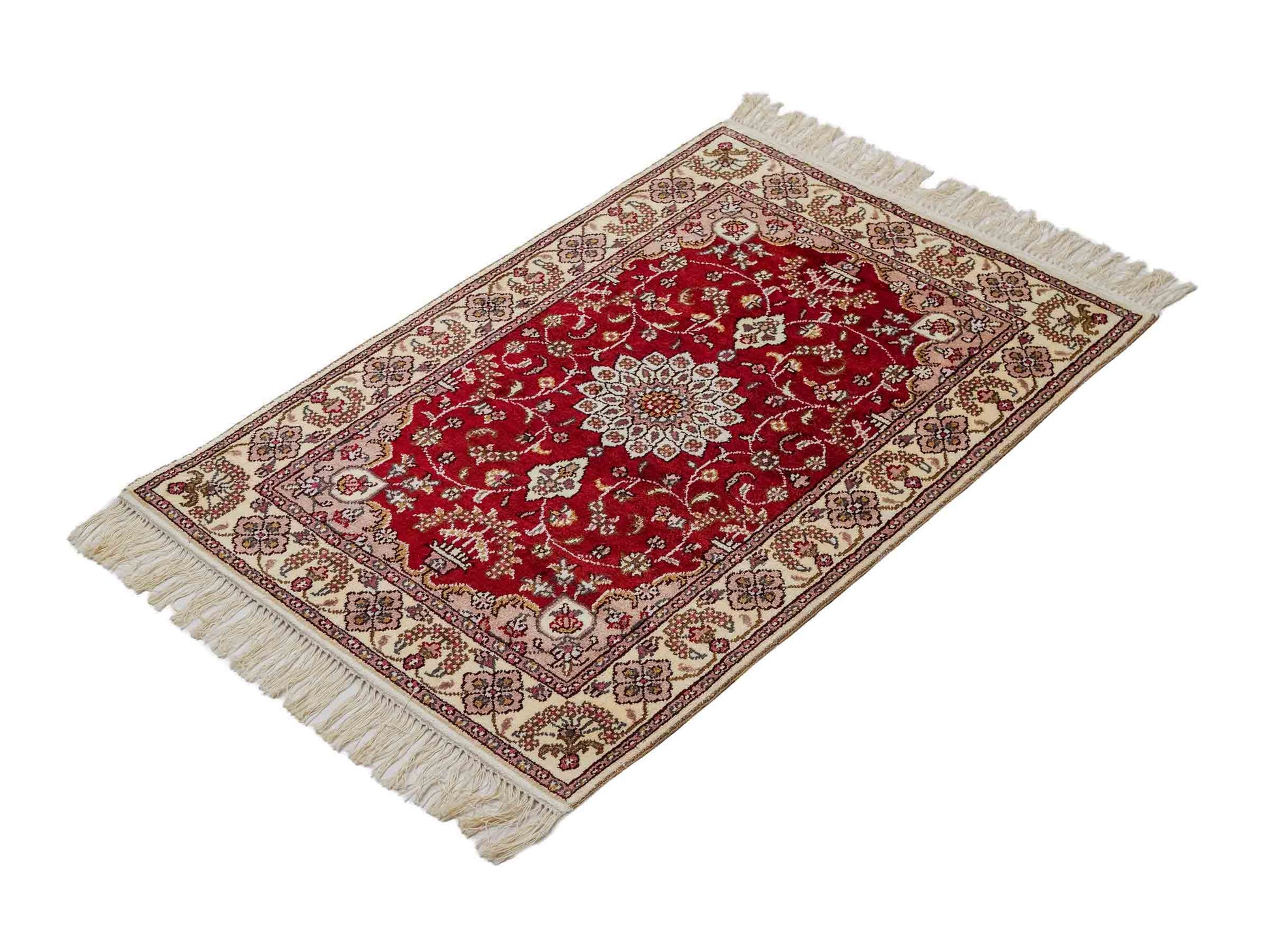 Feiner, handgeknüpfter, chinesischer Orientteppich mit Ghom Design aus Kunstseide, rot, weiß, creme. 91x60 cm. Verkauf durch Jupiter Intl.