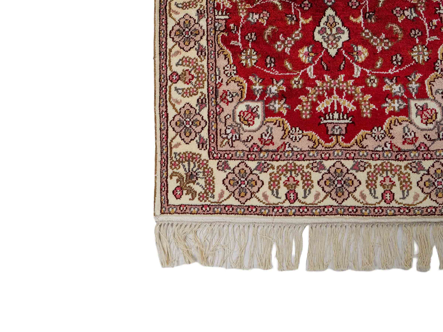 Feiner, handgeknüpfter, chinesischer Orientteppich mit Ghom Design aus Kunstseide, rot, weiß, creme. 91x60 cm. Verkauf durch Jupiter Intl.