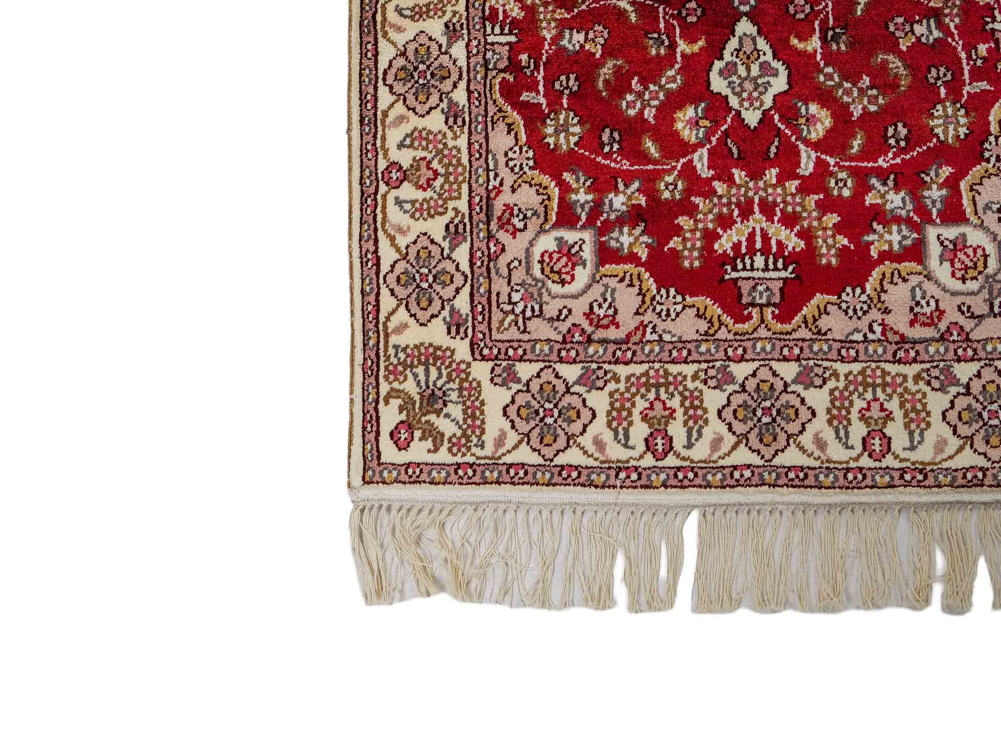 Feiner, handgeknüpfter, chinesischer Orientteppich mit Ghom Design aus Kunstseide, rot, weiß, creme. 91x60 cm. Verkauf durch Jupiter Intl.