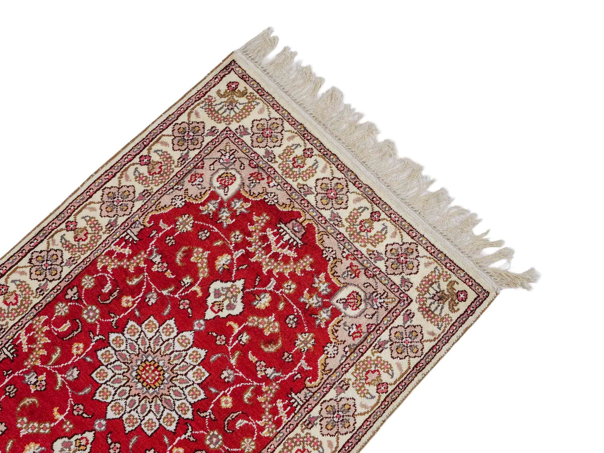 Feiner, handgeknüpfter, chinesischer Orientteppich mit Ghom Design aus Kunstseide, rot, weiß, creme. 92x60 cm. Verkauf durch Jupiter Intl.