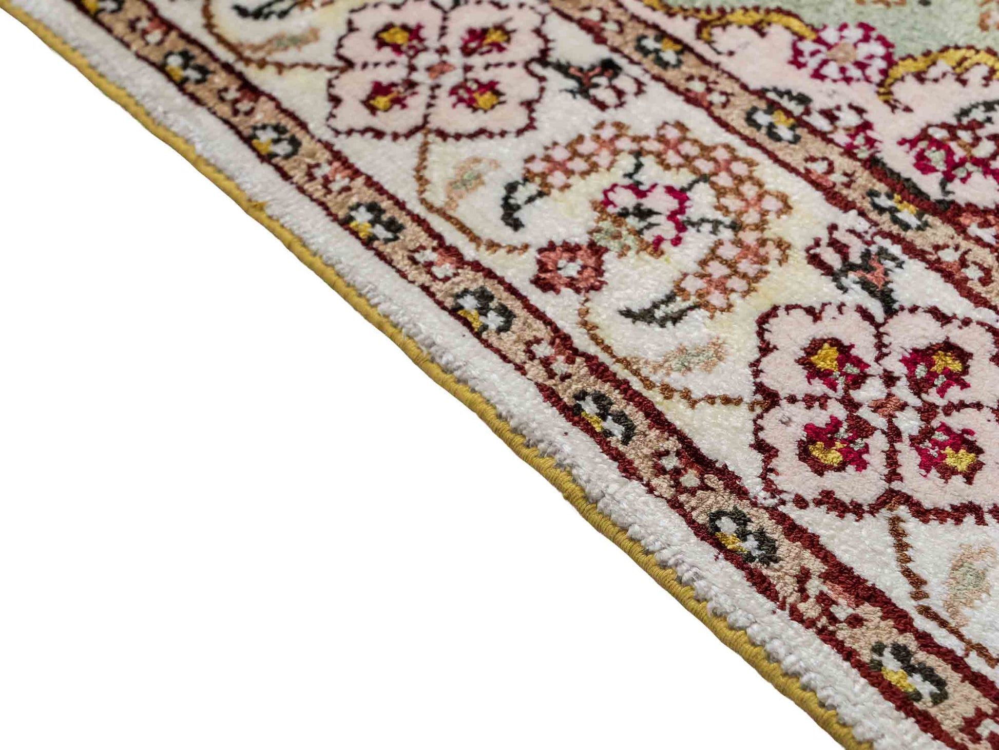 Feiner, handgeknüpfter, chinesischer Orientteppich mit Ghom Design aus Kunstseide, grün, weiß, creme. 92x63 cm. Verkauf durch Jupiter Intl.