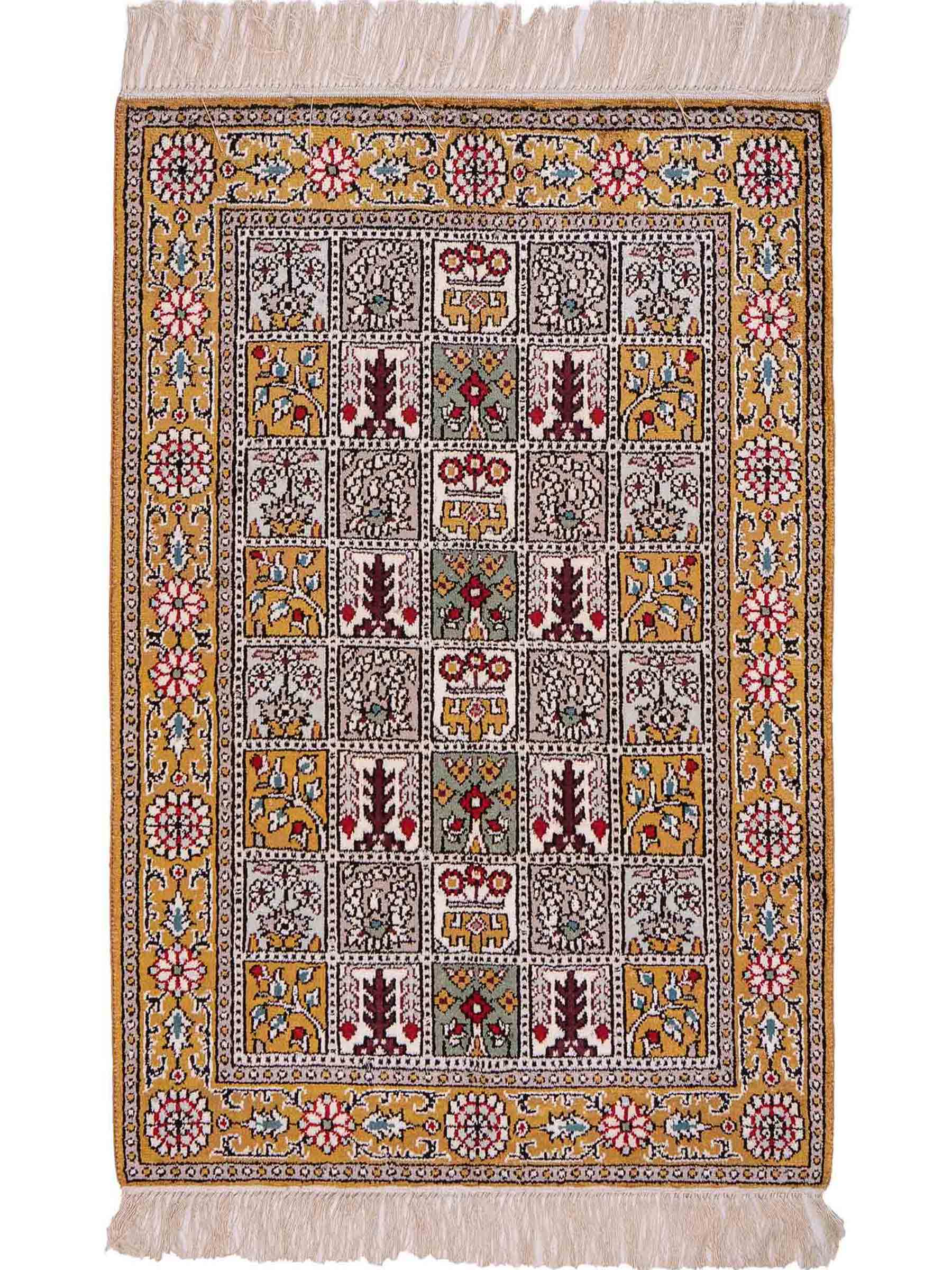Feiner, handgeknüpfter, chinesischer Orientteppich mit Ghom Design aus Kunstseide, braun, oliv. 92x63 cm. Verkauf durch Jupiter Intl.