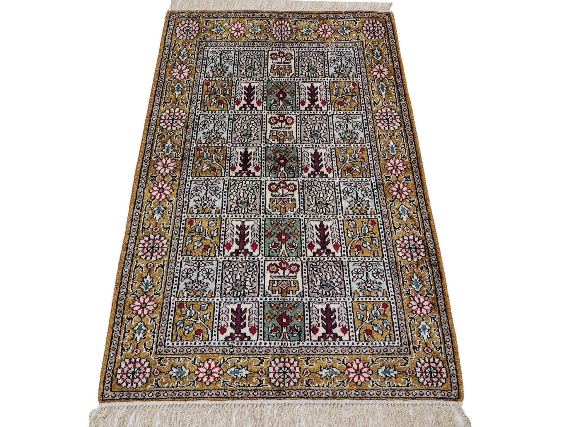 Feiner, handgeknüpfter, chinesischer Orientteppich mit Ghom Design aus Kunstseide, braun, oliv. 92x63 cm. Verkauf durch Jupiter Intl.