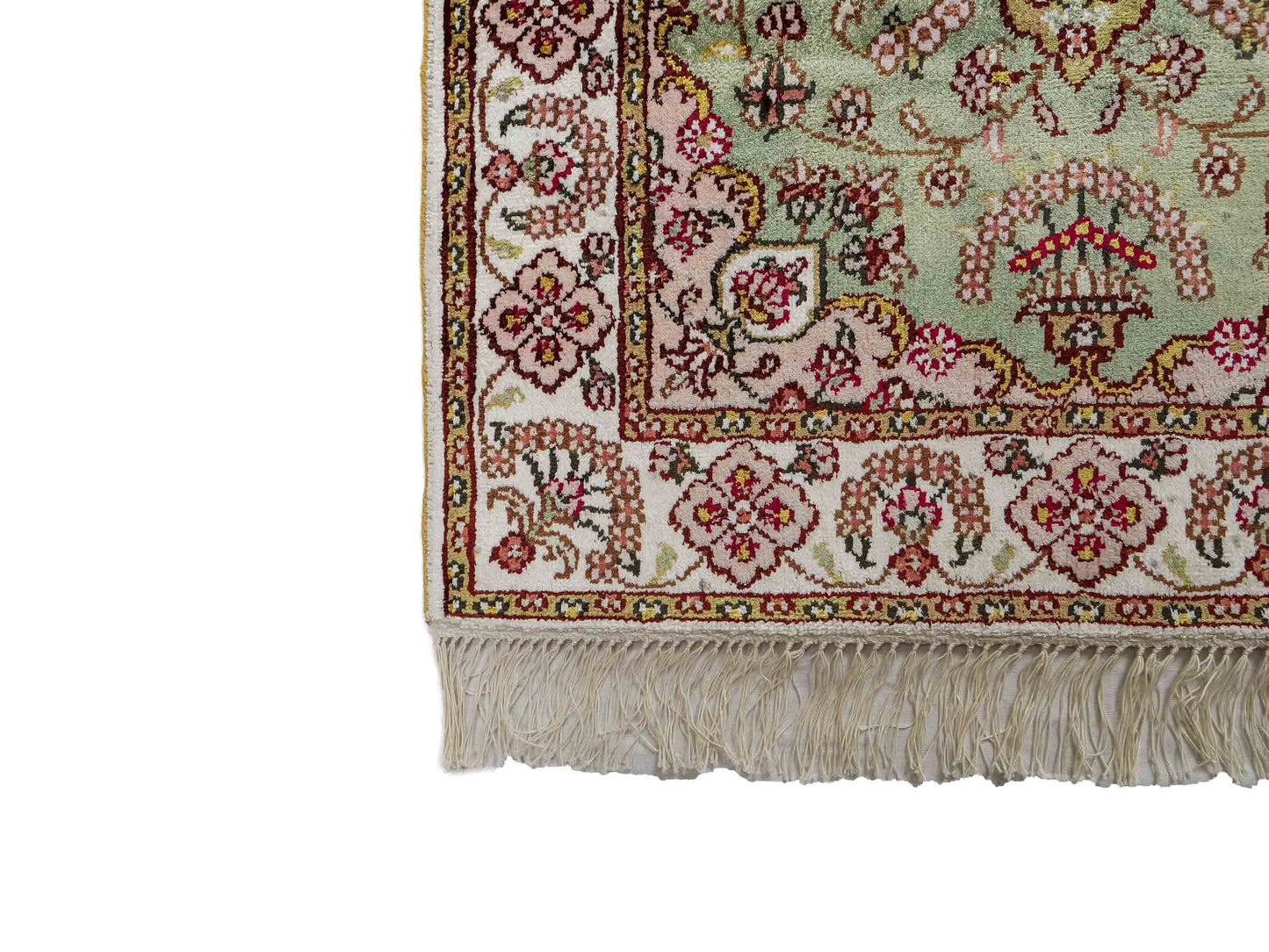 Feiner, handgeknüpfter, chinesischer Orientteppich mit Ghom Design aus Kunstseide, grün, weiß, creme. 93x63 cm. Verkauf durch Jupiter Intl.