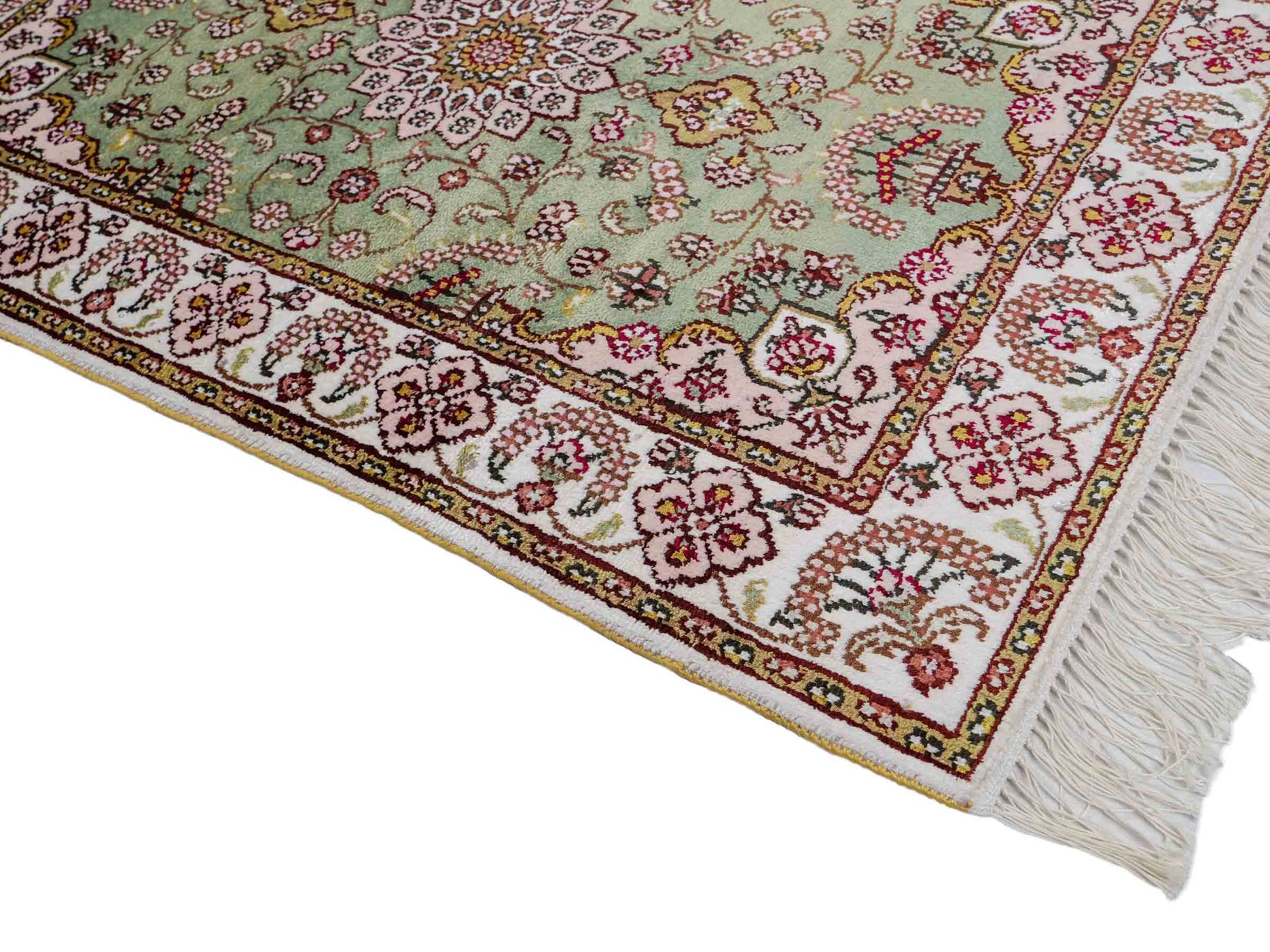 Feiner, handgeknüpfter, chinesischer Orientteppich mit Ghom Design aus Kunstseide, grün, weiß, creme. 93x63 cm. Verkauf durch Jupiter Intl.