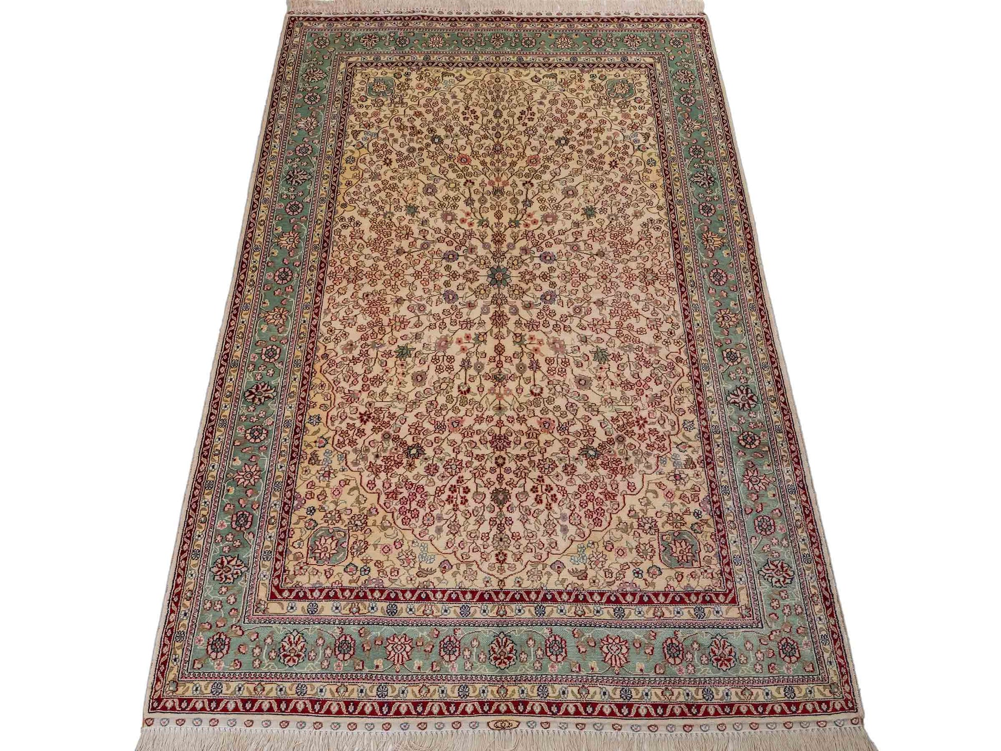 Sehr feiner, handgeknüpfter, chinesischer Hereke Orientteppich aus gesponnener Seide von Khademi, creme, weiß, blau. 190x123 cm. Verkauf durch Jupiter Intl.