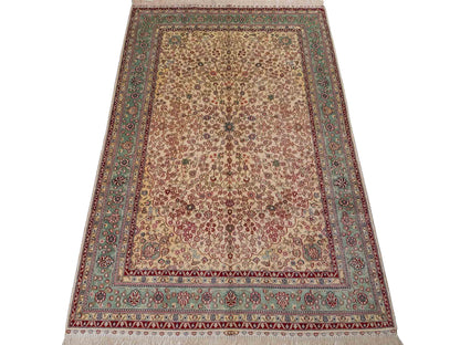 Sehr feiner, handgeknüpfter, chinesischer Hereke Orientteppich aus gesponnener Seide von Khademi, creme, weiß, blau. 190x123 cm. Verkauf durch Jupiter Intl.