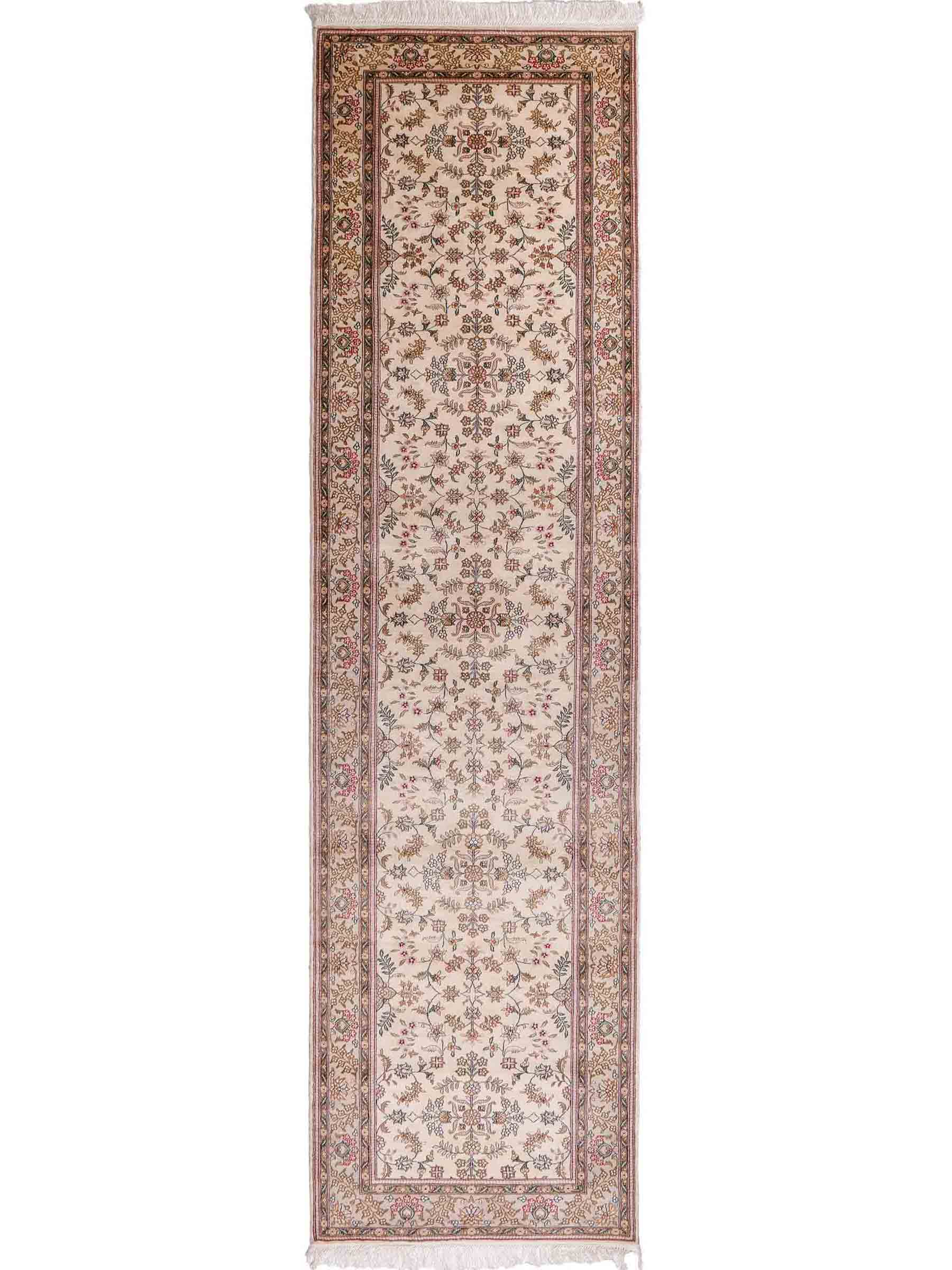 Sehr feiner, handgeknüpfter, chinesischer Hereke Orientteppich Läufer aus gesponnener Seide von Khademi, creme, weiß. 303x79 cm. Verkauf durch Jupiter Intl.