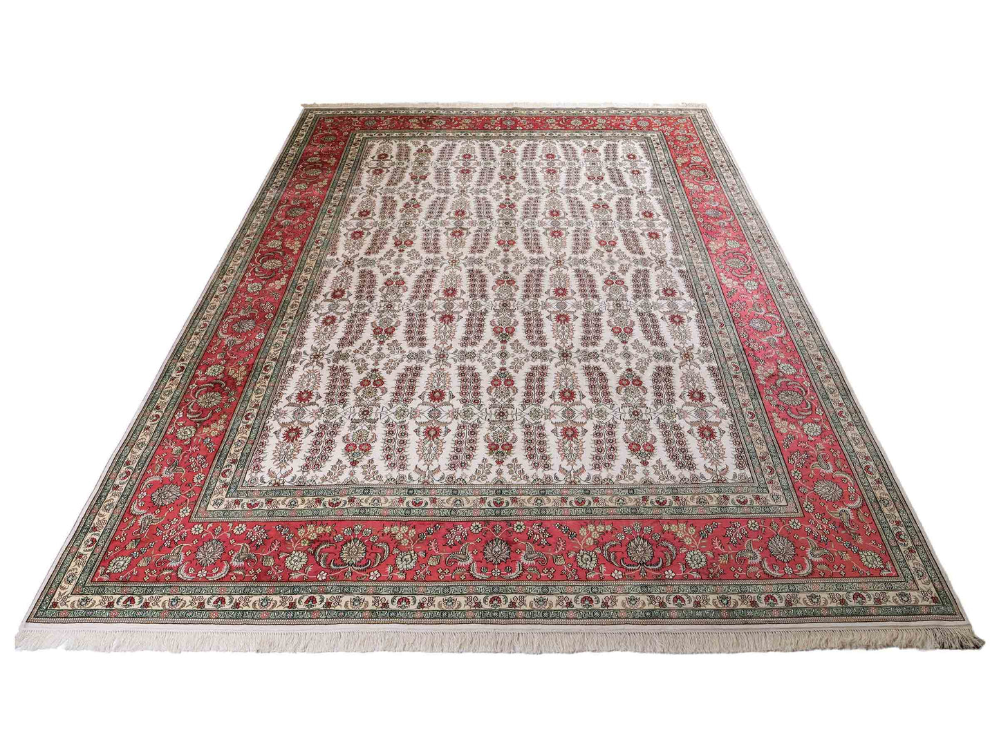 Feiner, handgeknüpfter, chinesischer Hereke Orientteppich aus gesponnener Seide mit Allover-Design von Khademi, creme, weiß, rosa. 363x277 cm. Verkauf durch Jupiter Intl.