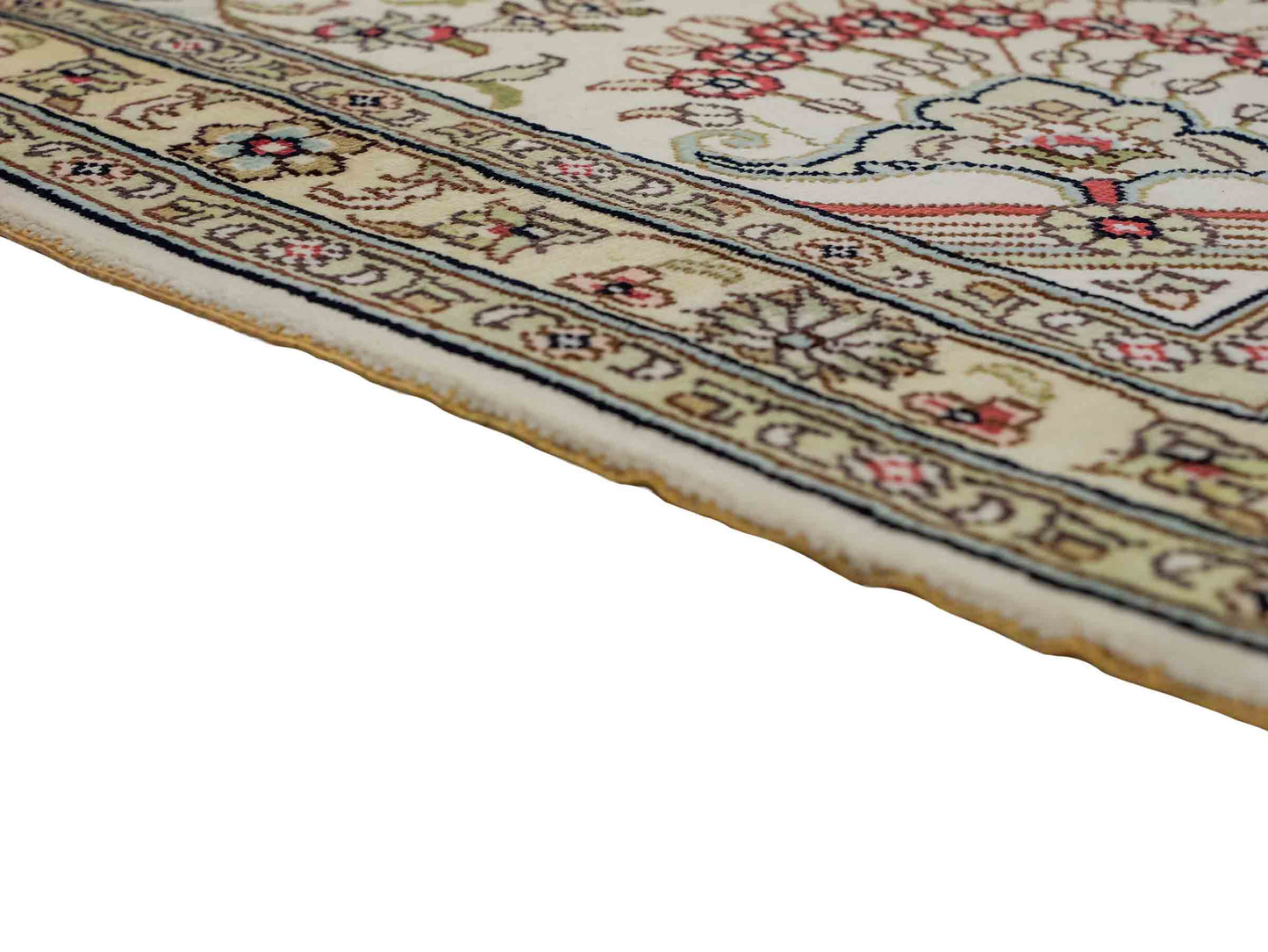 Feiner, handgeknüpfter, chinesischer Hereke Orientteppich aus gesponnener Seide mit Feldmuster von Khademi, creme, weiß, multicolor. 362x279 cm. Verkauf durch Jupiter Intl.