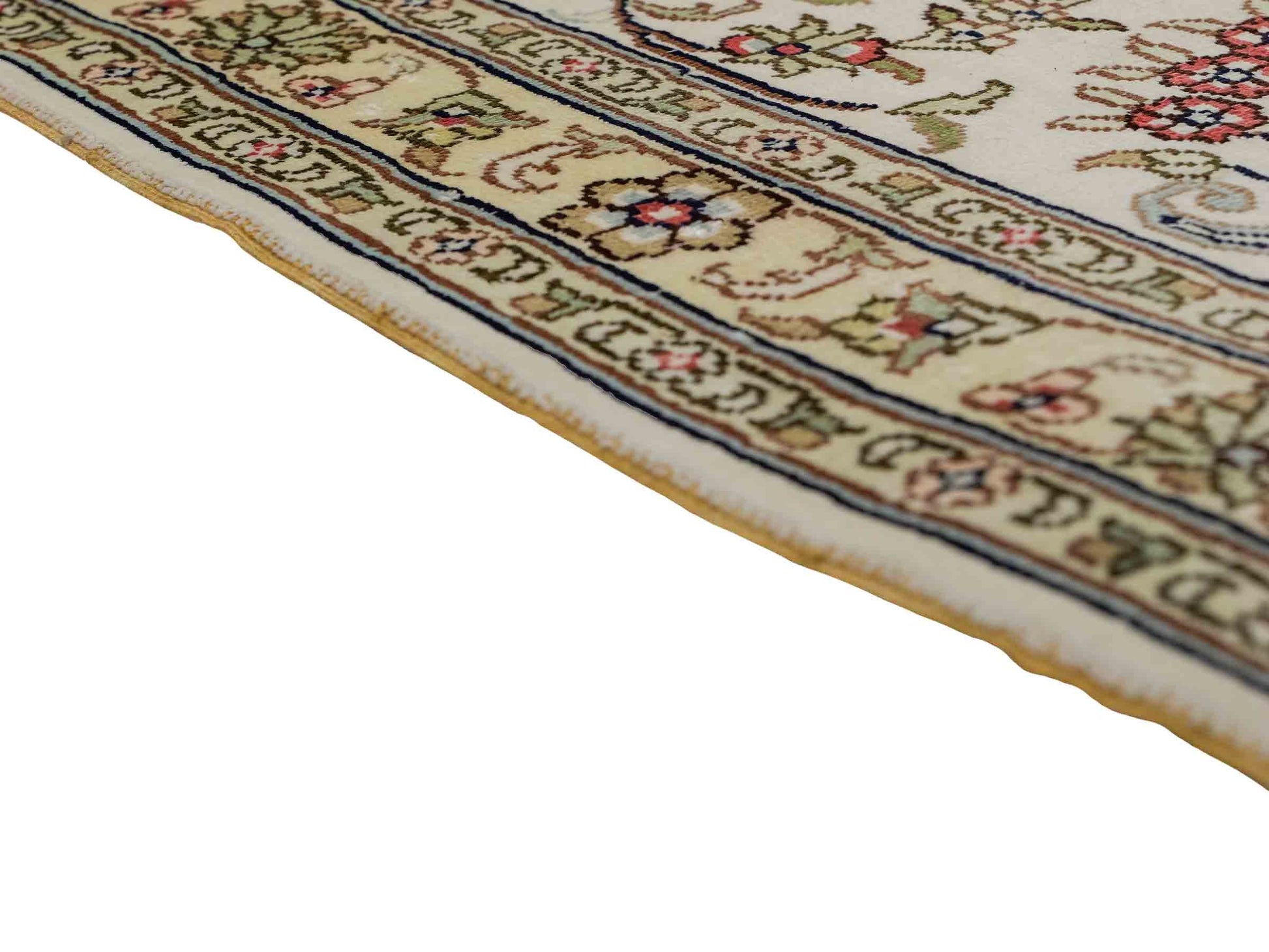 Feiner, handgeknüpfter, chinesischer Hereke Orientteppich aus gesponnener Seide mit Feldmuster von Khademi, creme, weiß, rot, blau. 363x277 cm. Verkauf durch Jupiter Intl.