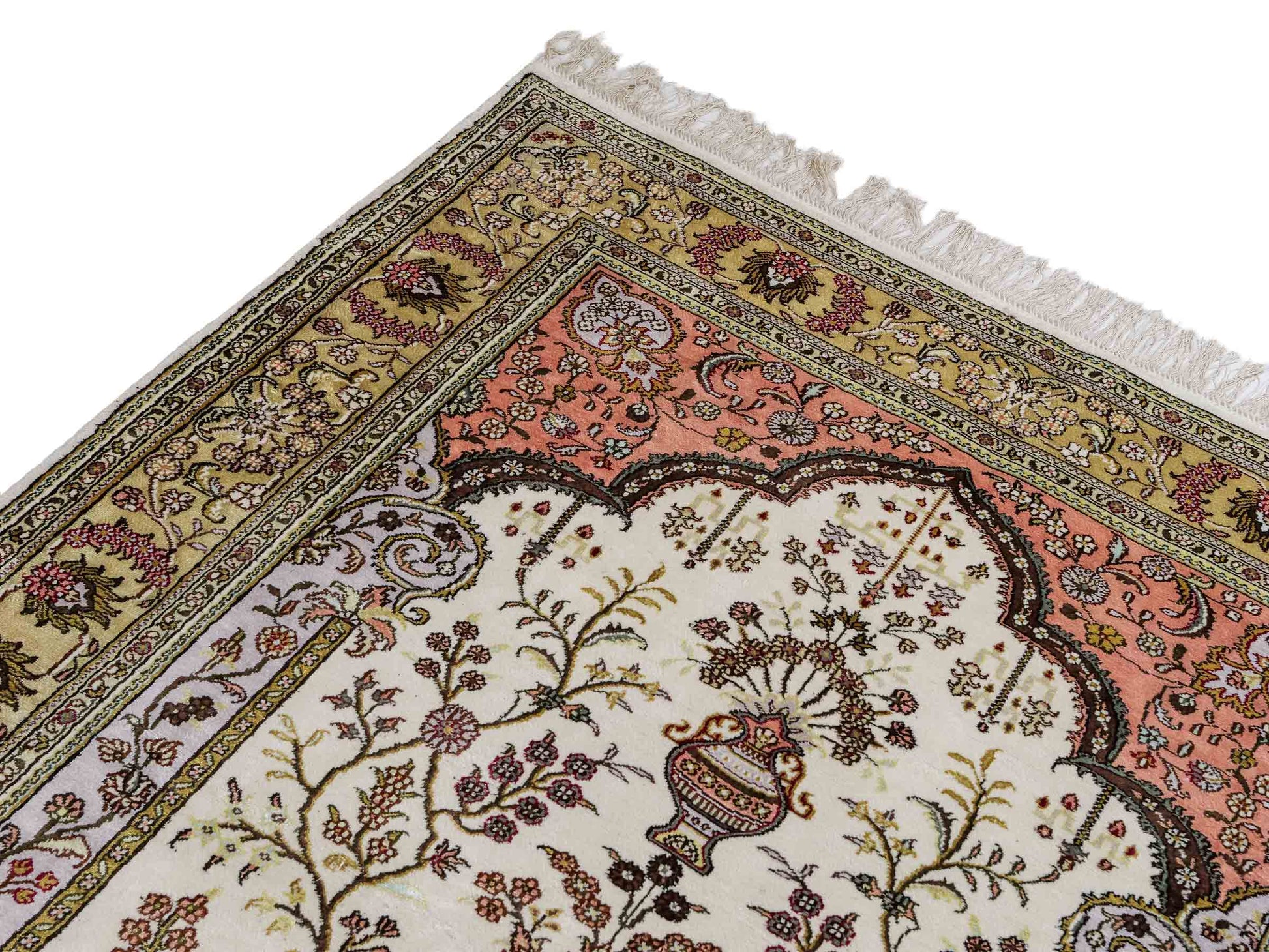 Feiner, handgeknüpfter, chinesischer Orientteppich mit Hereke Design aus Kunstseide, weiß, creme, beige. 179x124 cm. Verkauf durch Jupiter Intl.