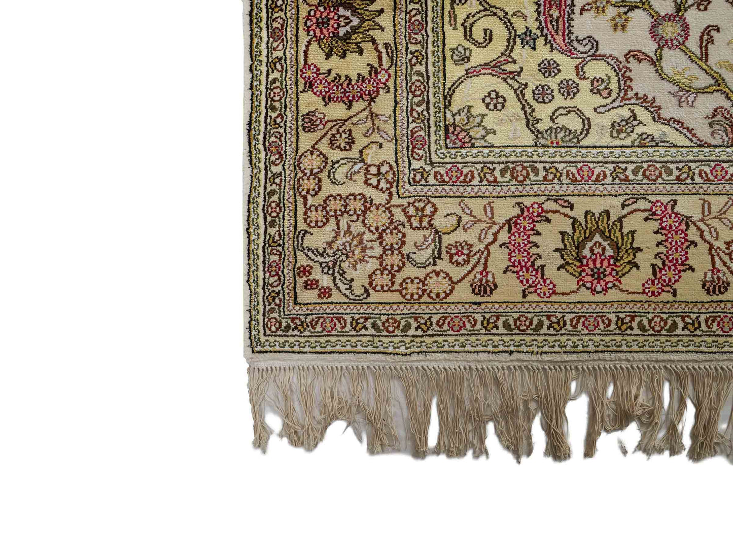 Feiner, handgeknüpfter, chinesischer Orientteppich mit Hereke Design aus Kunstseide, weiß, creme, beige. 179x124 cm. Verkauf durch Jupiter Intl.