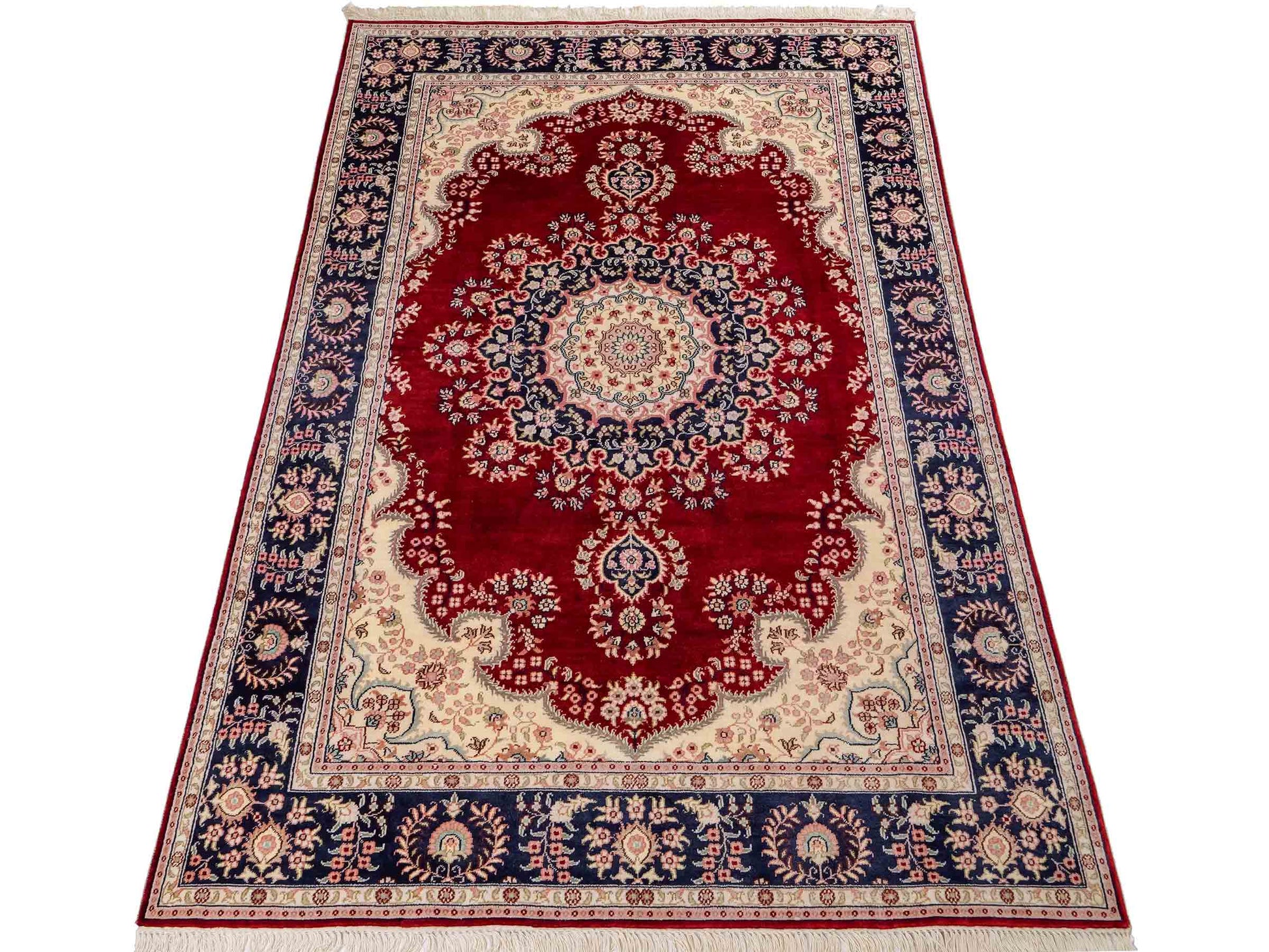 Feiner, handgeknüpfter, chinesischer Orientteppich mit Hereke Design aus Kunstseide, rot, creme, blau. 186x121 cm. Verkauf durch Jupiter Intl.