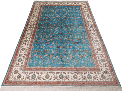 Feiner, handgeknüpfter, chinesischer Orientteppich mit Hereke Design aus Kunstseide, blau, weiß. 263x180 cm. Verkauf durch Jupiter Intl.