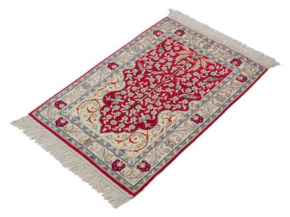 Feiner, handgeknüpfter, chinesischer Orientteppich mit Hereke Design aus Kunstseide, rot, creme, blau. 86x58 cm. Verkauf durch Jupiter Intl.