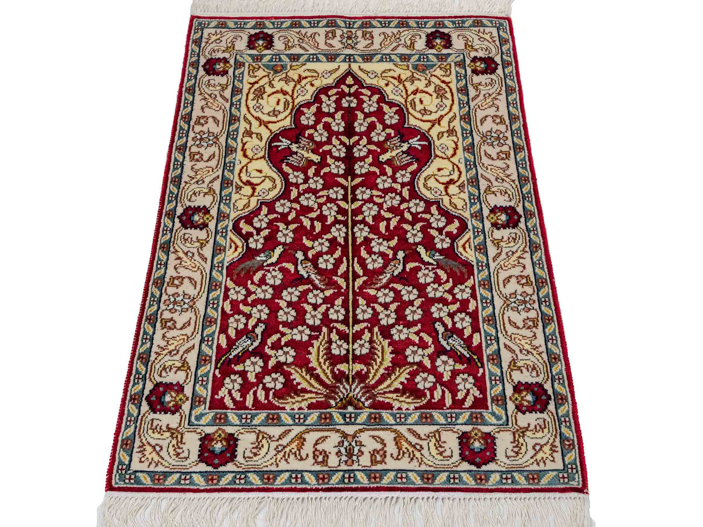 Feiner, handgeknüpfter, chinesischer Orientteppich mit Hereke Design aus Kunstseide, rot, creme, blau. 89x58 cm. Verkauf durch Jupiter Intl.