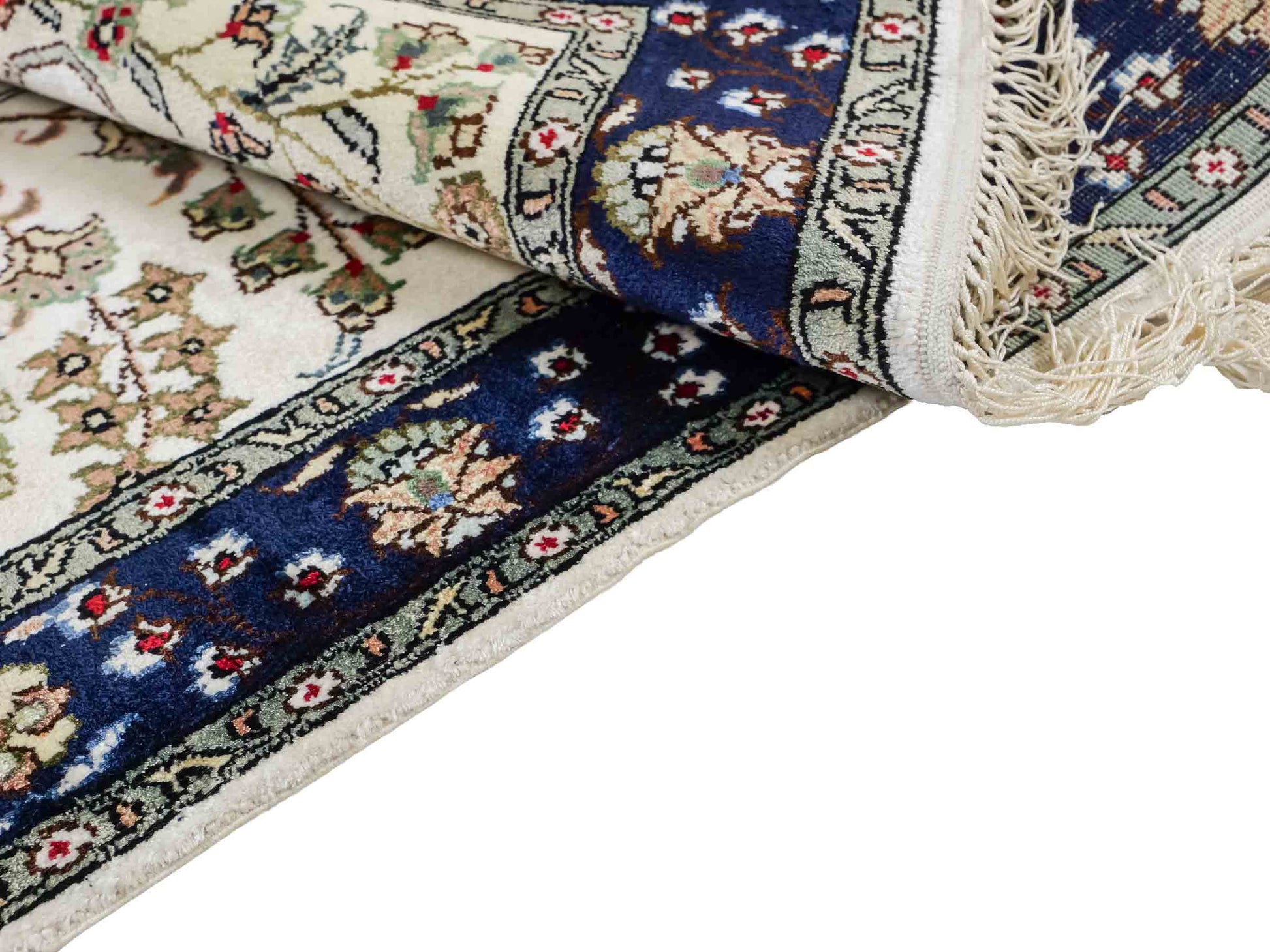 Feiner, handgeknüpfter, chinesischer Orientteppich mit Hereke Design aus Kunstseide, weiß, blau, creme. 90x62 cm. Verkauf durch Jupiter Intl.