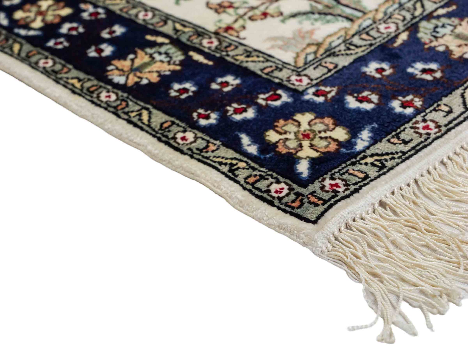 Feiner, handgeknüpfter, chinesischer Orientteppich mit Hereke Design aus Kunstseide, weiß, blau, creme. 90x62 cm. Verkauf durch Jupiter Intl.