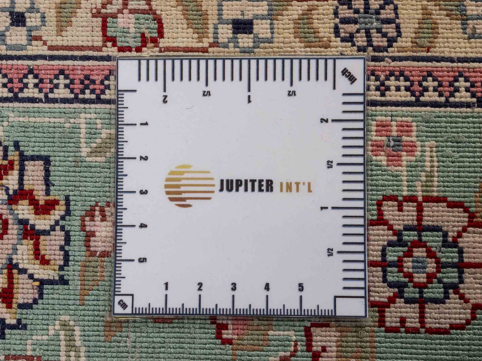 Sehr feiner, handgeknüpfter China Hereke Orientteppich aus Viskose, creme, weiß, blau, rot. 190x123 cm. Verkauf durch Jupiter Intl.