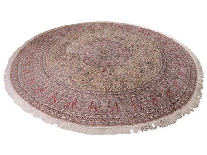 Feiner, handgeknüpfter, runder, chinesischer Orientteppich mit Ghom Design aus Kunstseide, creme, weiß, rosa. 300x300 cm. Verkauf durch Jupiter Intl.