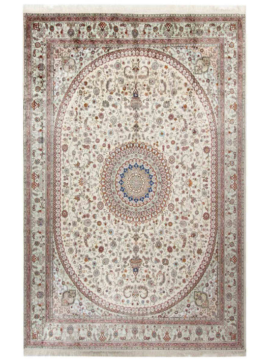 Feiner, handgeknüpfter, chinesischer Orientteppich mit Nain Design aus Kunstseide creme, weiß. 366x277 cm. Verkauf durch Jupiter Intl.