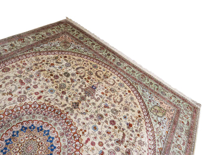 Feiner, handgeknüpfter, chinesischer Orientteppich mit Nain Design aus Kunstseide creme, weiß. 366x277 cm. Verkauf durch Jupiter Intl.