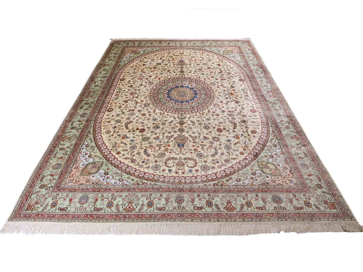 Feiner, handgeknüpfter, chinesischer Orientteppich mit Nain Design aus Kunstseide creme, weiß. 366x277 cm. Verkauf durch Jupiter Intl.