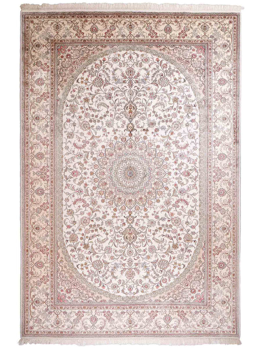 Feiner, handgeknüpfter, chinesischer Nain Orientteppich aus gesponnener Seide mit Medaillon-Design von Khademi, creme, weiß. 278x185 cm. Verkauf durch Jupiter Intl.