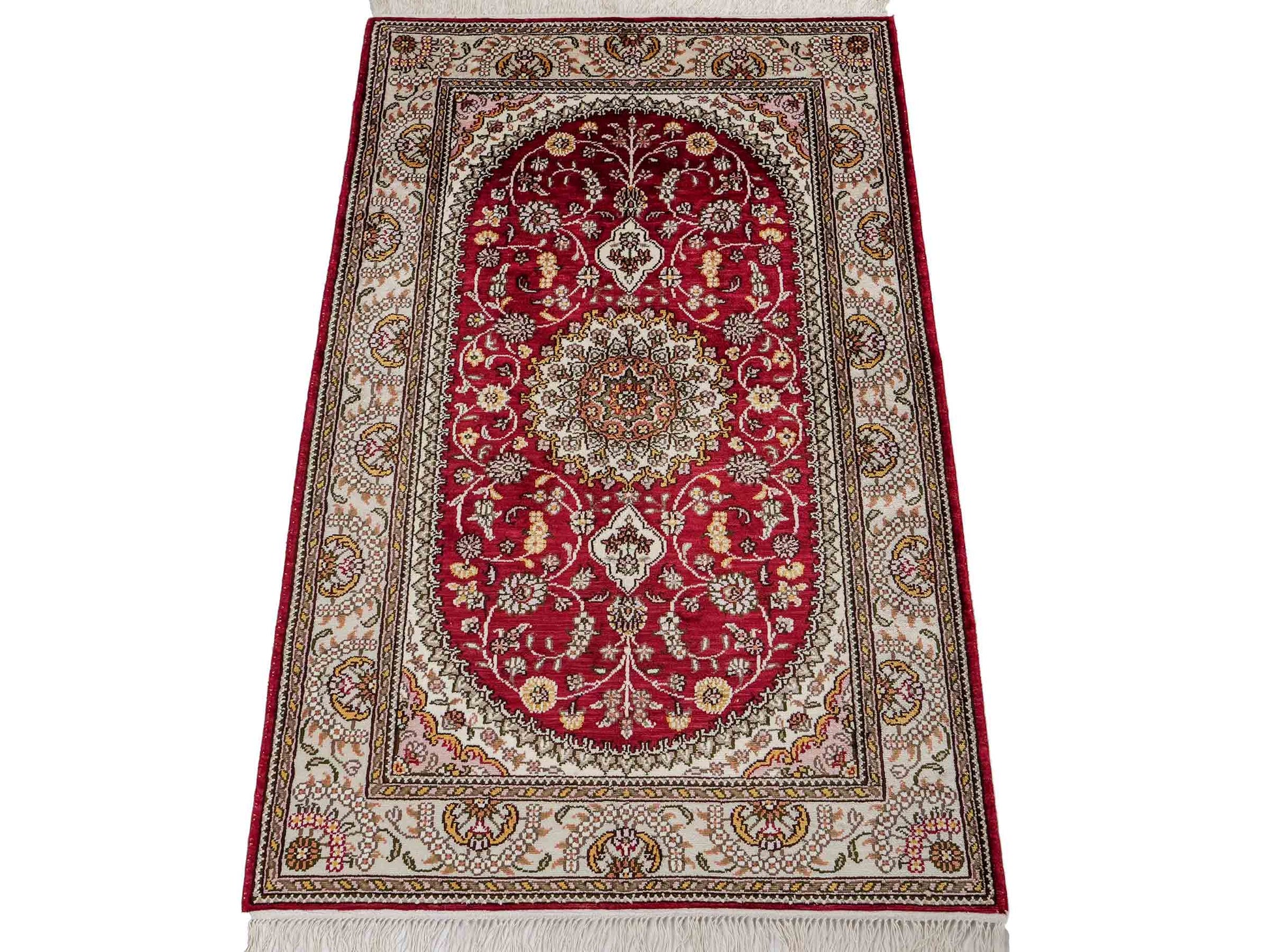 Feiner, handgeknüpfter, chinesischer Orientteppich mit Nain Design aus Kunstseide, rot, weiß, creme. 120x75 cm. Verkauf durch Jupiter Intl.