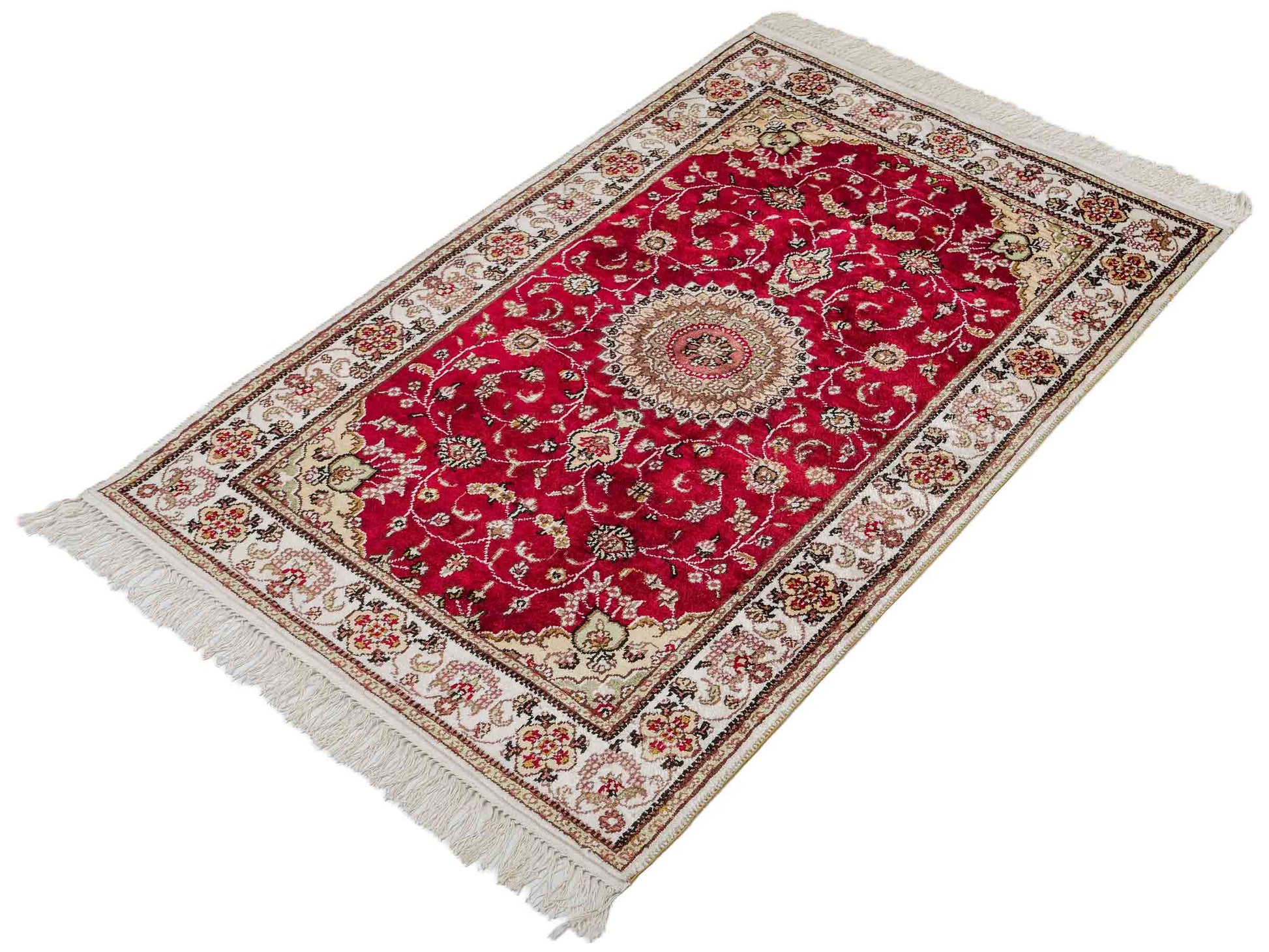 Feiner, handgeknüpfter, chinesischer Nain Orientteppich aus Kunstseide, rot, creme. 120x76 cm. Verkauf durch Jupiter Intl.