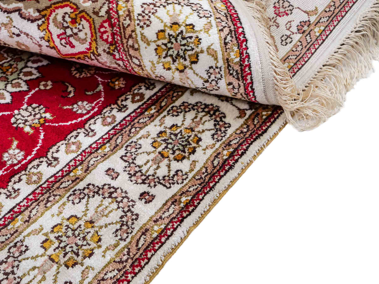 Feiner, handgeknüpfter, chinesischer Orientteppich mit Nain Design aus Kunstseide, rot, creme, weiß. 120x77 cm. Verkauf durch Jupiter Intl.