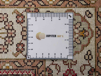 Feiner, handgeknüpfter, chinesischer Orientteppich mit Nain Design aus Kunstseide, rot, creme, weiß. 120x77 cm. Verkauf durch Jupiter Intl.
