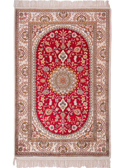 Feiner, handgeknüpfter, chinesischer Orientteppich mit Nain Design aus Kunstseide, rot, weiß, creme. 120x78 cm. Verkauf durch Jupiter Intl.