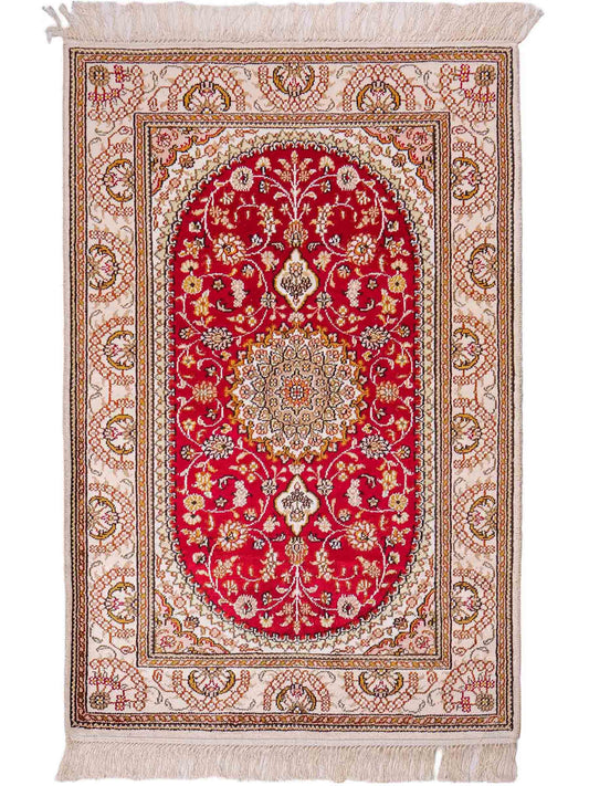Feiner, handgeknüpfter, chinesischer Orientteppich mit Nain Design aus Kunstseide, rot, weiß, creme. 122x81 cm. Verkauf durch Jupiter Intl.