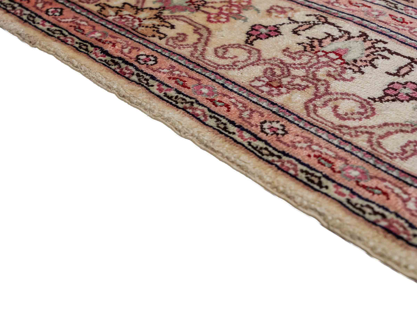 Feiner, handgeknüpfter, chinesischer Orientteppich mit Nain Design aus Kunstseide, blau, rosa, weiß. 192x123 cm. Verkauf durch Jupiter Intl.