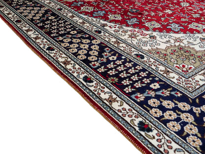 Feiner, handgeknüpfter, chinesischer Orientteppich mit Nain Design aus Kunstseide, rot, blau, creme. 246x152 cm. Verkauf durch Jupiter Intl.