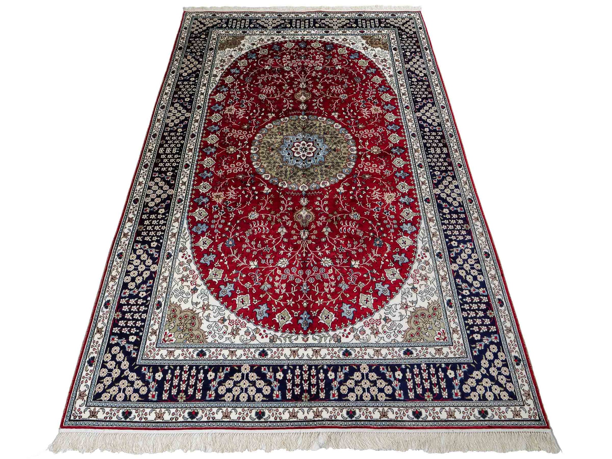 Feiner, handgeknüpfter, chinesischer Orientteppich mit Nain Design aus Kunstseide, rot, blau, creme. 246x152 cm. Verkauf durch Jupiter Intl.