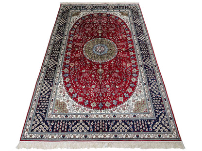 Feiner, handgeknüpfter, chinesischer Orientteppich mit Nain Design aus Kunstseide, rot, blau, creme. 246x152 cm. Verkauf durch Jupiter Intl.