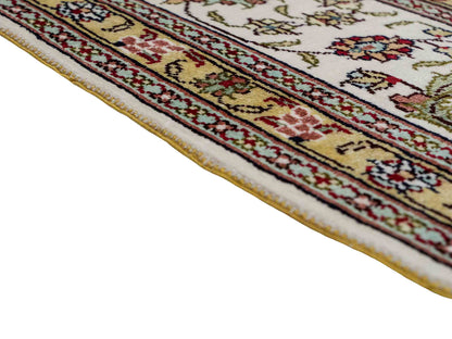 Feiner, handgeknüpfter China Nain Orientteppich aus Kunstseide, rot, weiß. 276x182 cm. Verkauf durch Jupiter Intl.