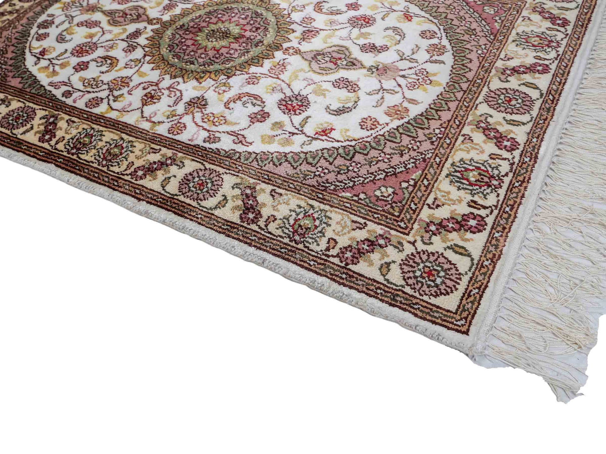 Feiner, handgeknüpfter, chinesischer Orientteppich mit Nain Design aus Kunstseide, weiß, creme. 89x59 cm. Verkauf durch Jupiter Intl.