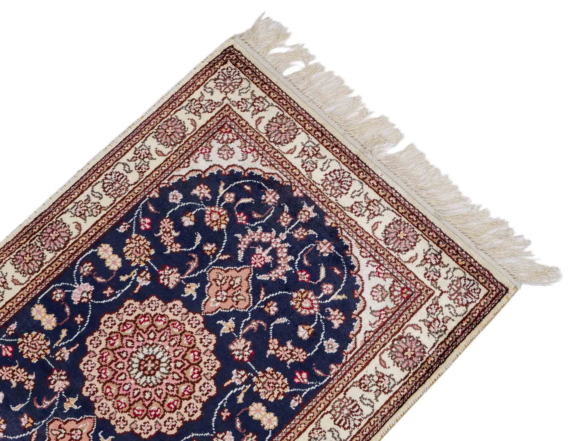 Feiner, handgeknüpfter, chinesischer Orientteppich mit Nain Design aus Kunstseide, blau, creme, weiß. 92x62 cm. Verkauf durch Jupiter Intl.