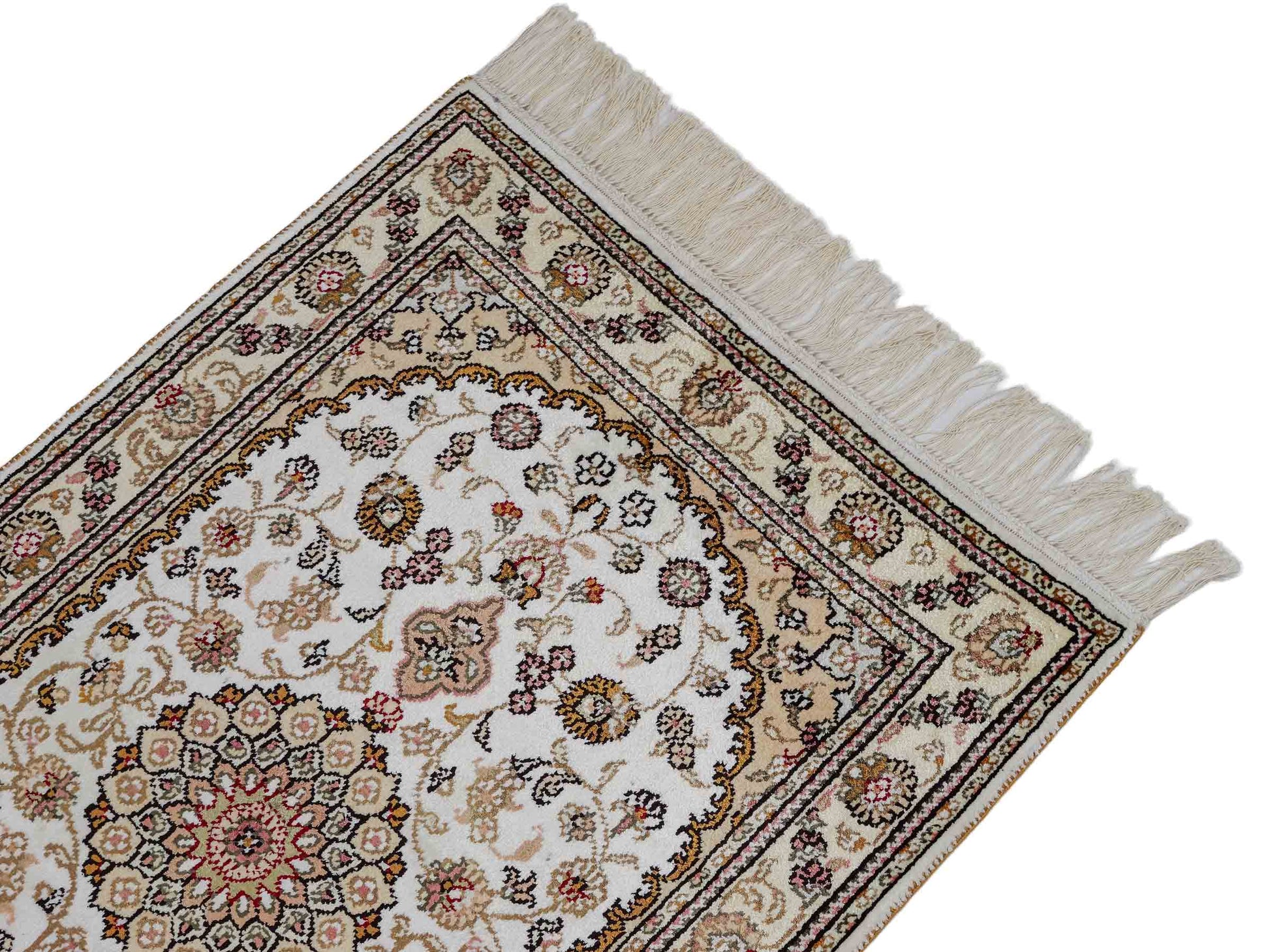 Feiner, handgeknüpfter, chinesischer Orientteppich mit Nain Design aus Kunstseide, creme, weiß, gold. 93x63 cm. Verkauf durch Jupiter Intl.